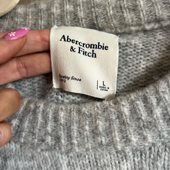 Abercrombie & Fitch Light Gray Women's Sweater - Picture 4 of 5